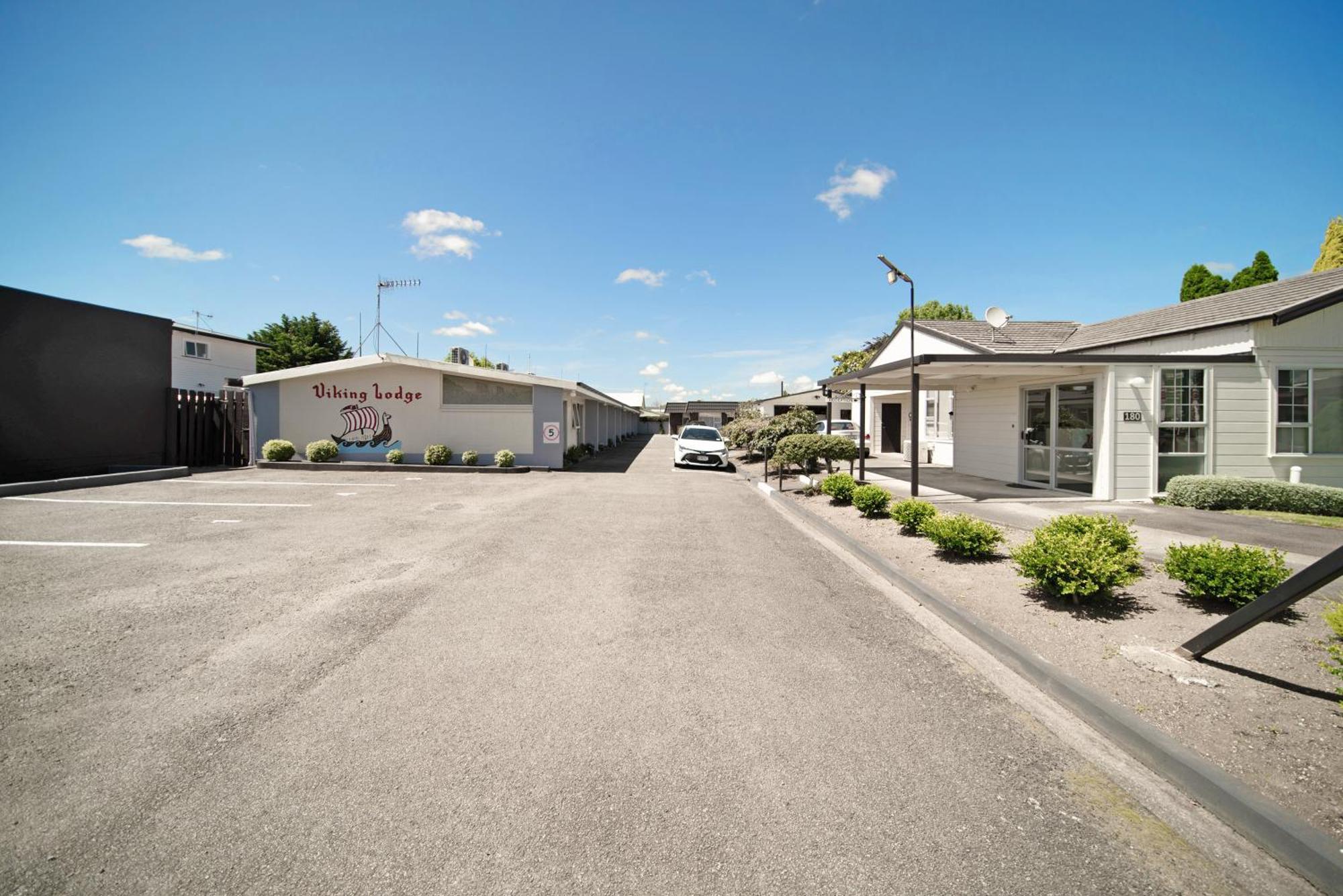 Tahoraiti Viking Lodge Motel מראה חיצוני תמונה