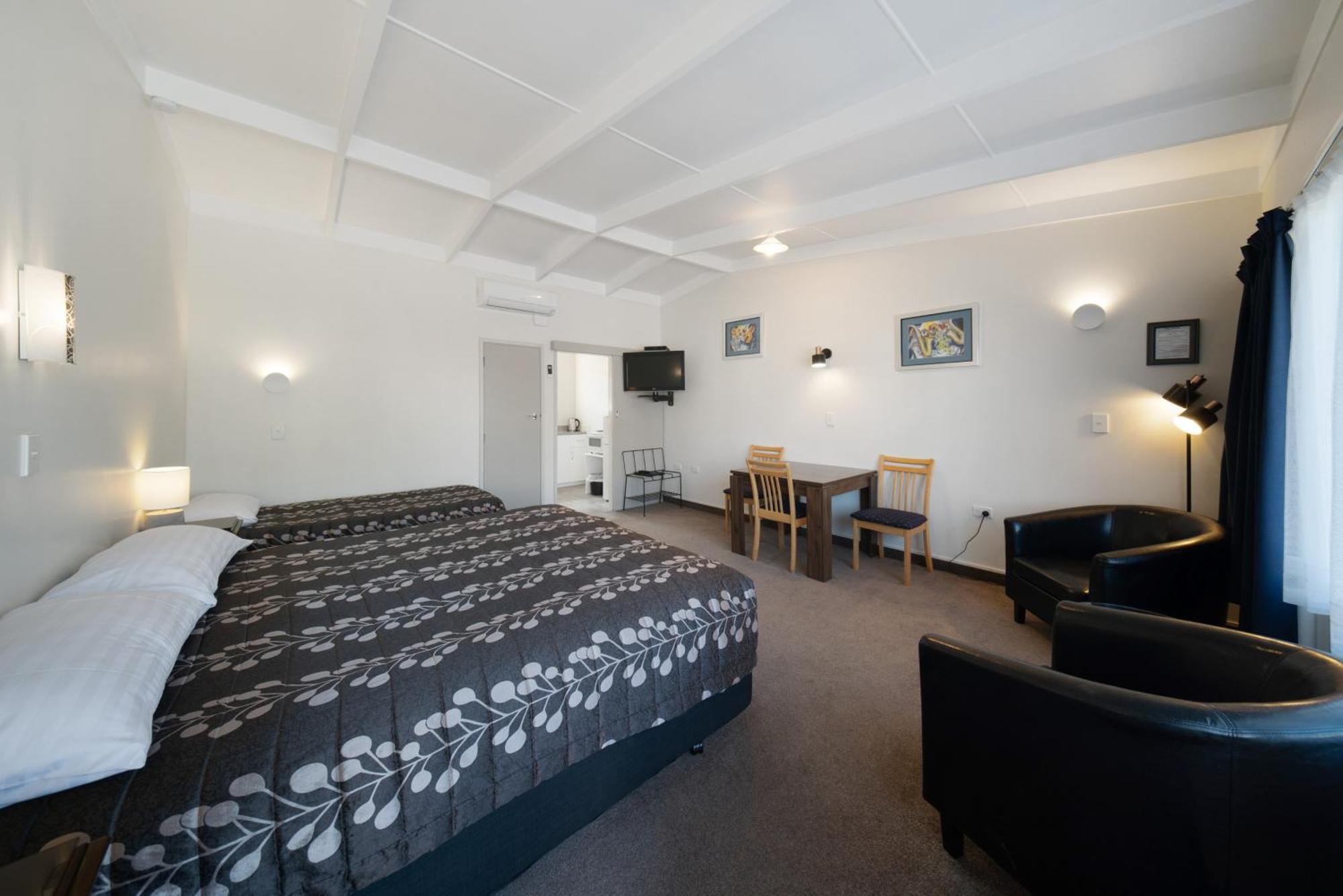 Tahoraiti Viking Lodge Motel חדר תמונה