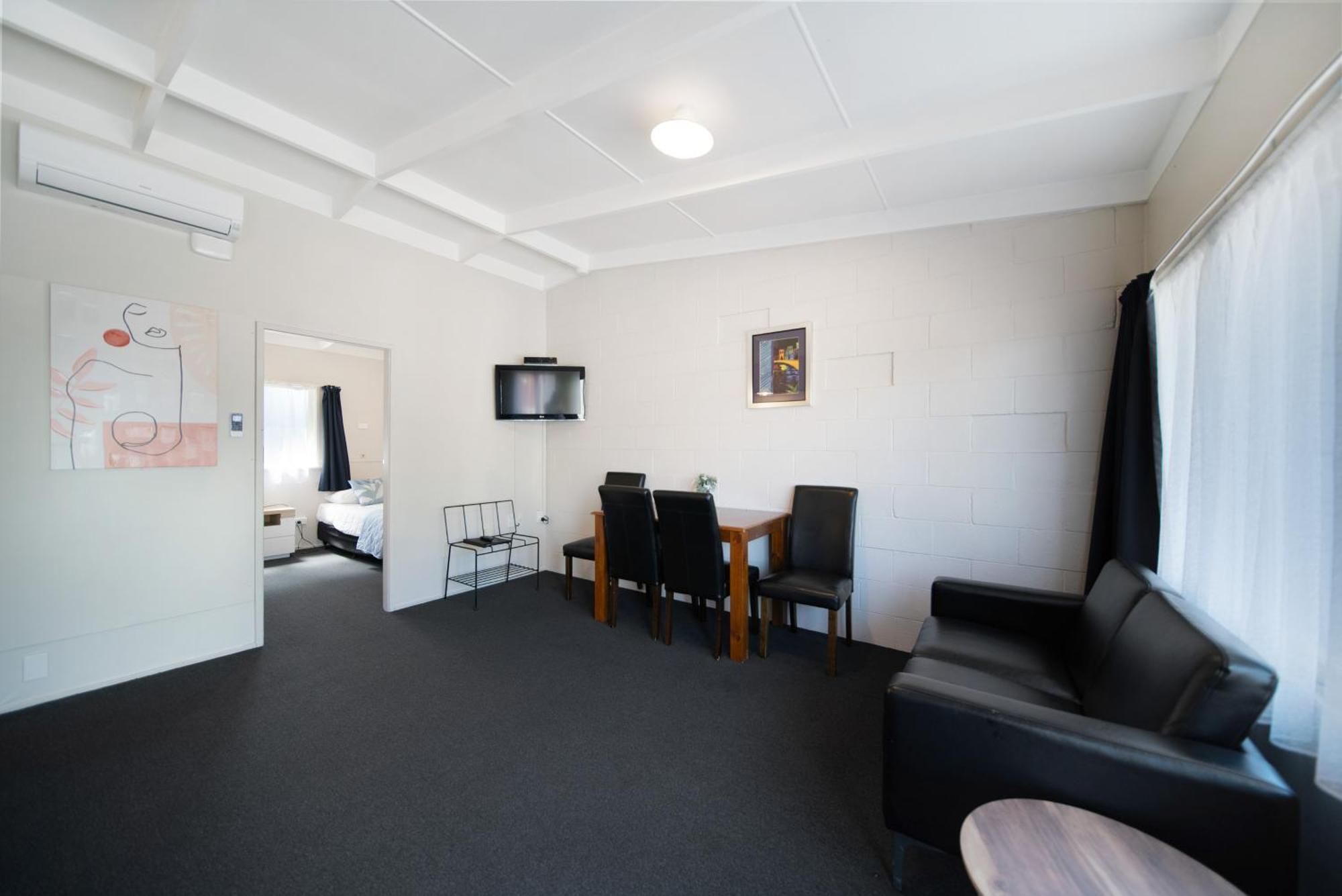 Tahoraiti Viking Lodge Motel חדר תמונה