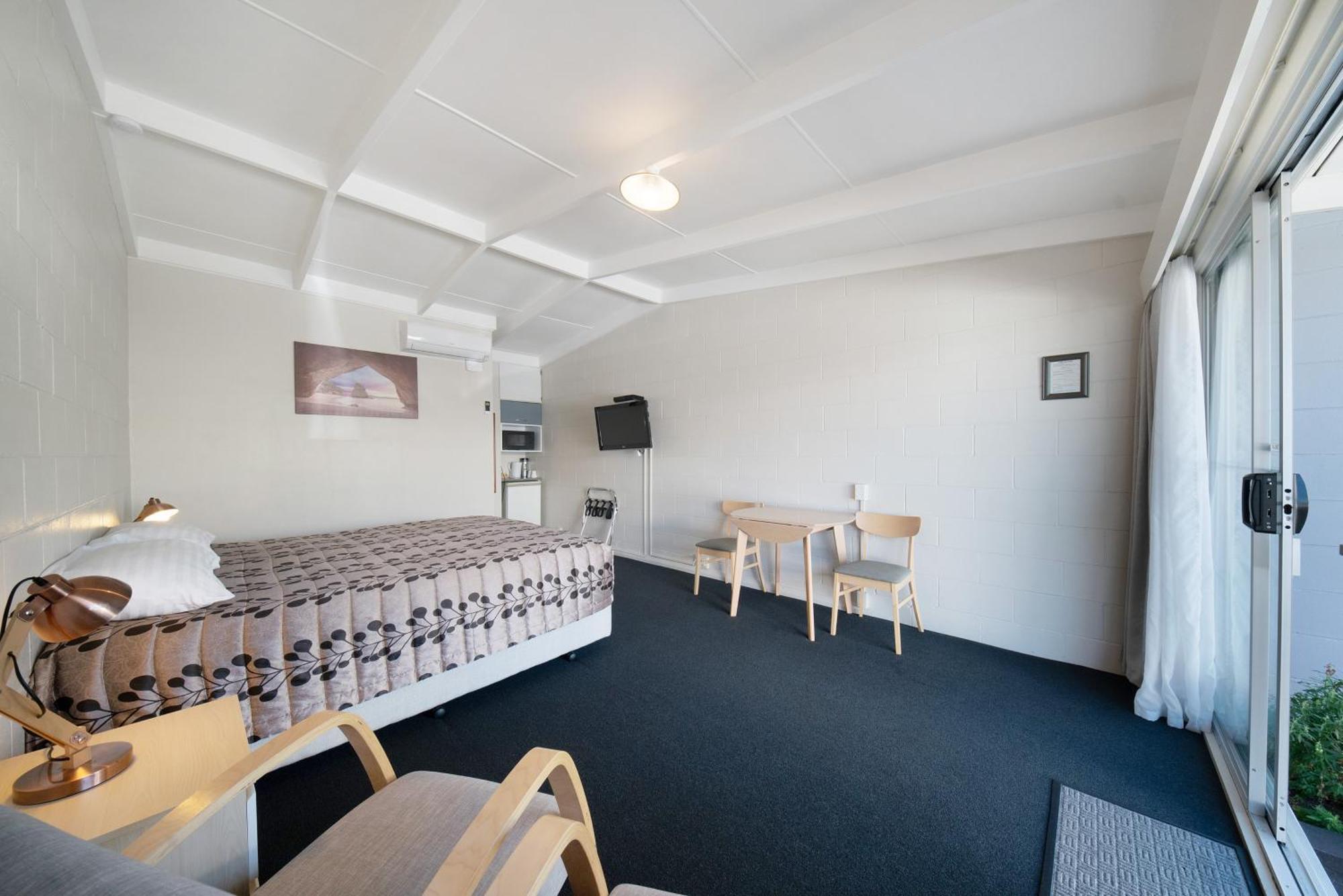 Tahoraiti Viking Lodge Motel חדר תמונה