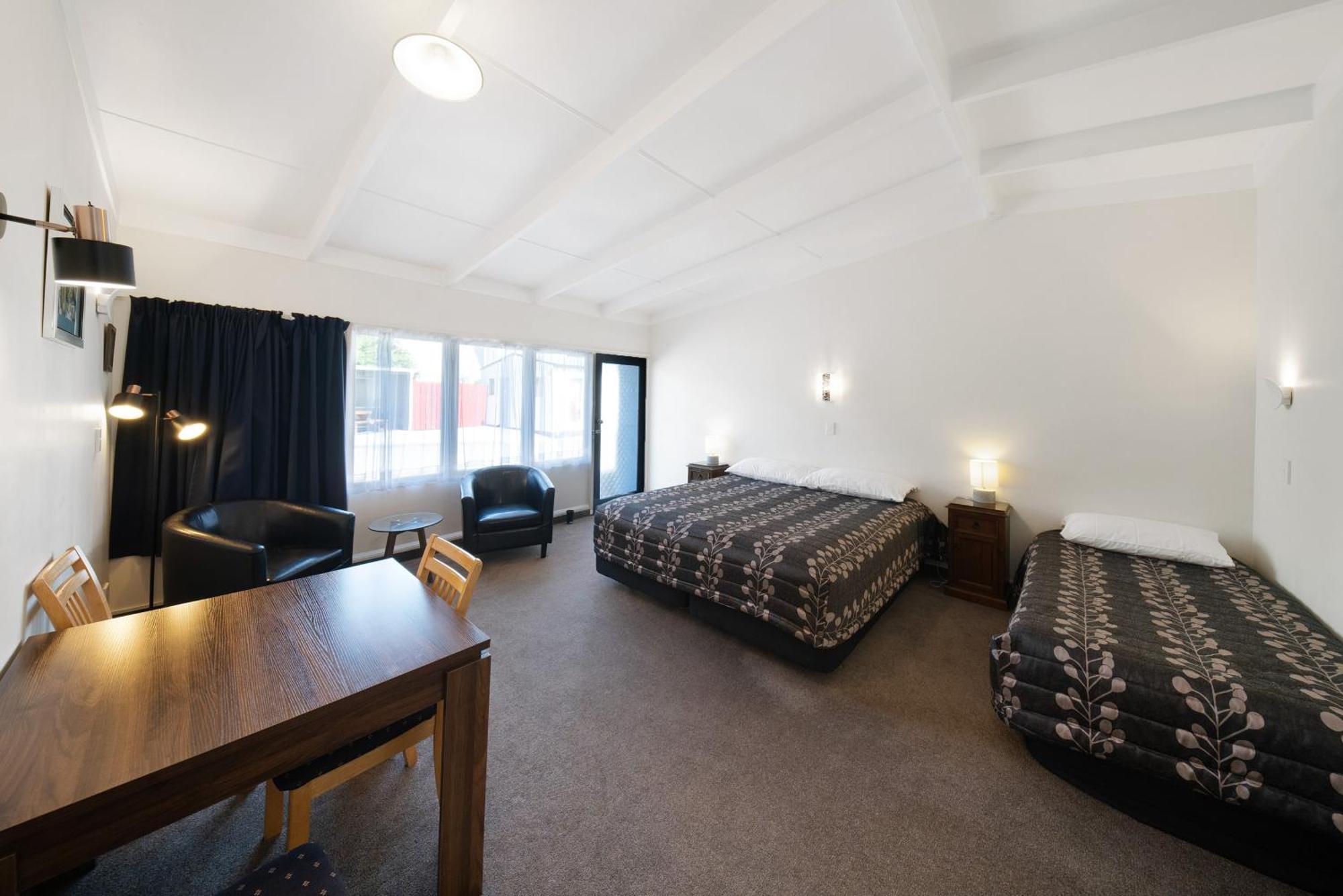 Tahoraiti Viking Lodge Motel חדר תמונה